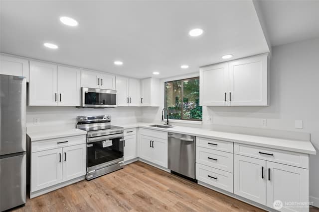 Property photo for 1508 NE Brockman Place, Seattle photo 4