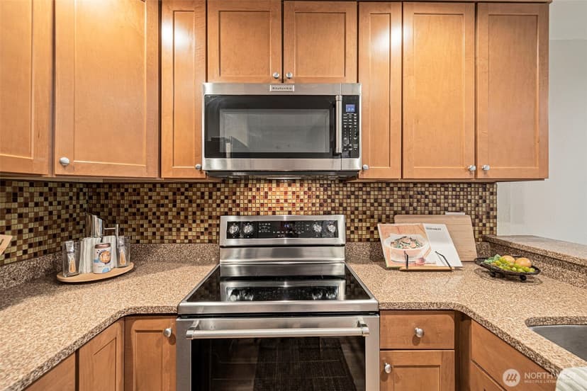 Property photo for 2591 E Madison Street #2567, Seattle photo 9