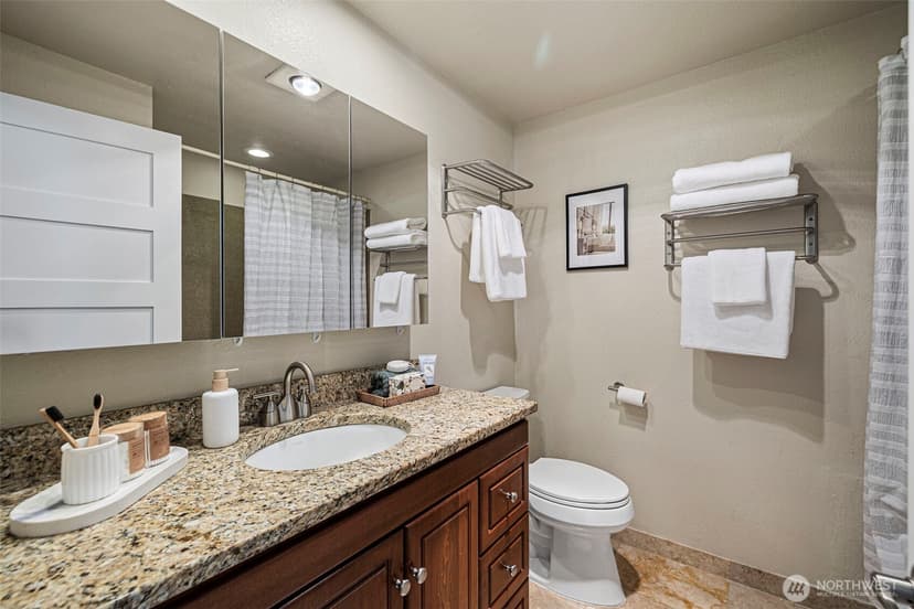 Property photo for 2591 E Madison Street #2567, Seattle photo 21