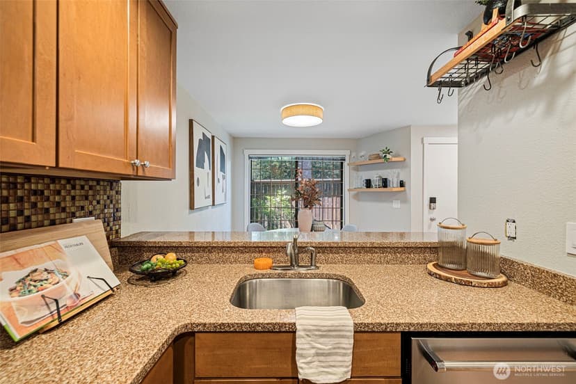 Property photo for 2591 E Madison Street #2567, Seattle photo 10