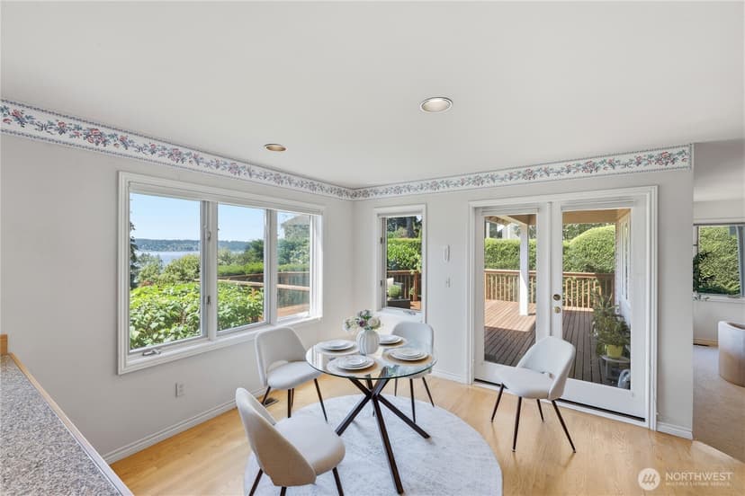 Property photo for 4123 205 Avenue SE, Sammamish photo 8