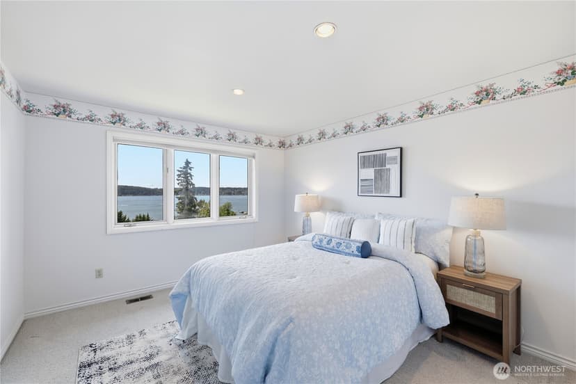 Property photo for 4123 205 Avenue SE, Sammamish photo 16