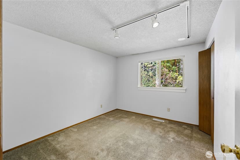 Property photo for 7750 NE Bergman Road, Bainbridge Island photo 28