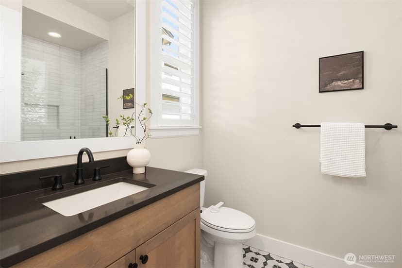 Property photo for 1421 4th Drive, Kirkland photo 18
