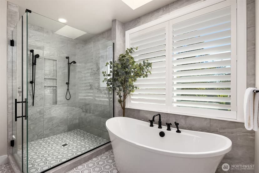 Property photo for 1421 4th Drive, Kirkland photo 25