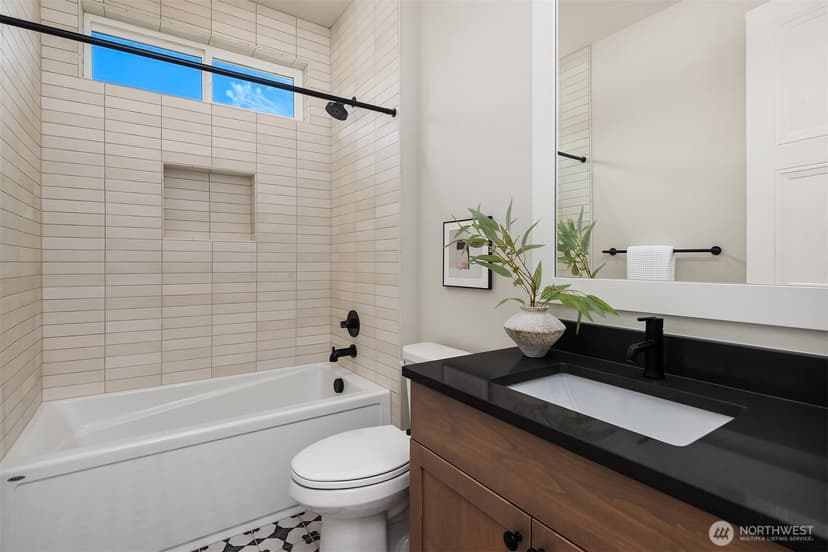Property photo for 1421 4th Drive, Kirkland photo 33