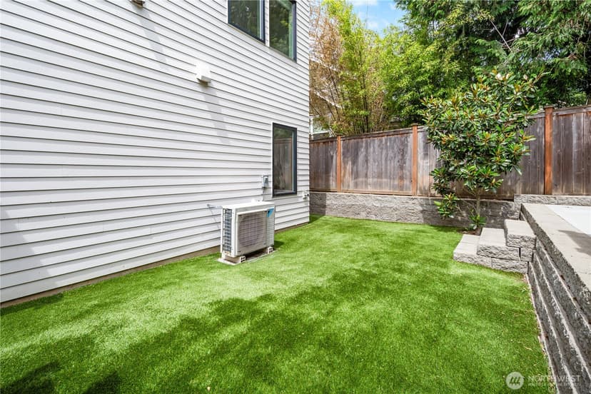 Property photo for 6538 11th Avenue NW #1, Seattle photo 27