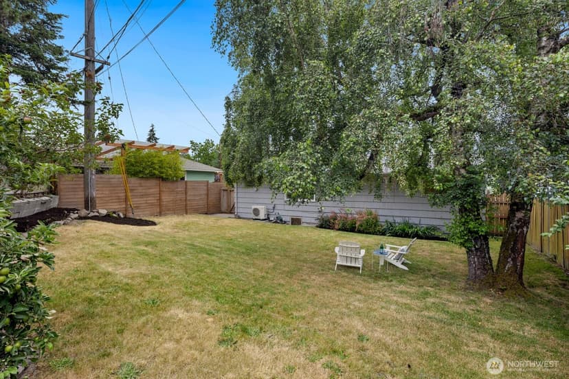 Property photo for 9261 31st Avenue SW, Seattle photo 16