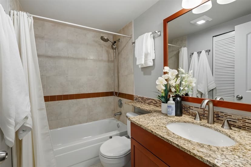 Property photo for 4831 Fauntleroy Way SW #103, Seattle photo 8