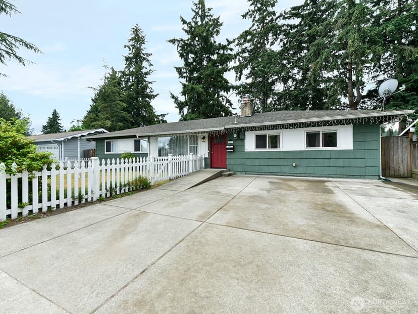Property photo for 2612 N Street SE, Auburn