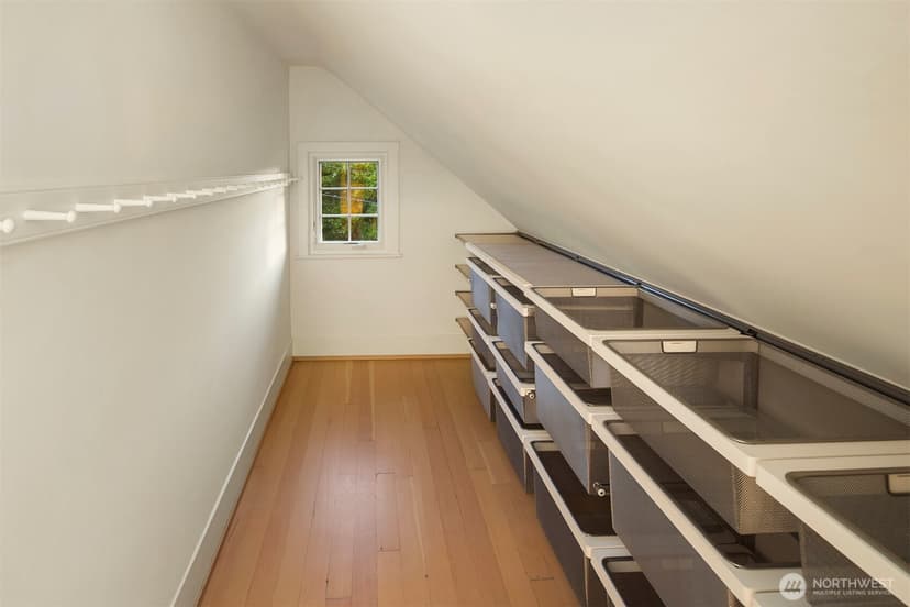 Property photo for 2612 1st Avenue N, Seattle photo 23