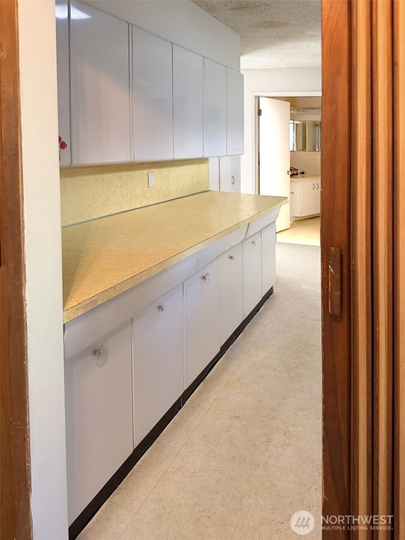 Property photo for 4329 86th Avenue SE, Mercer Island photo 9