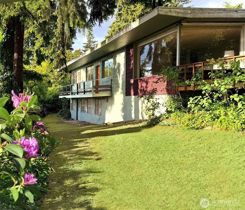 Property photo for 4329 86th Avenue SE, Mercer Island photo 2