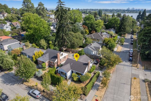 Property photo for 1701 N 82nd Street, Seattle photo 2