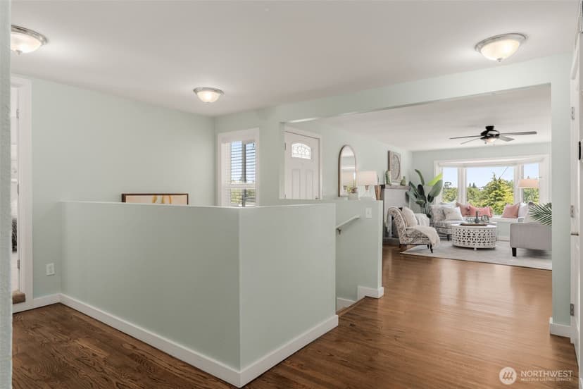 Property photo for 5423 31st Avenue SW, Seattle photo 15