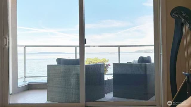 Property photo for 1170 SW Alki #300, Seattle photo 4