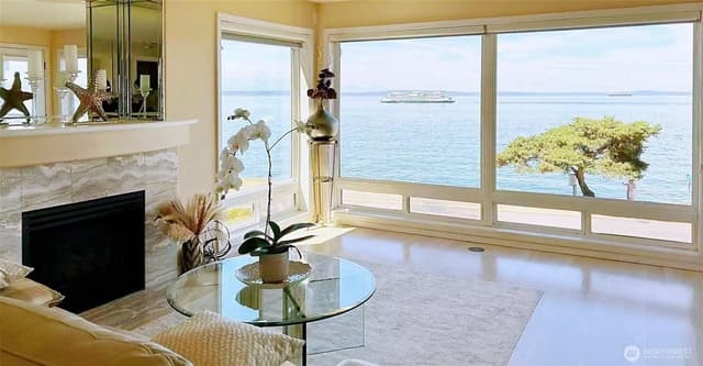 Property photo for 1170 SW Alki #300, Seattle photo 3