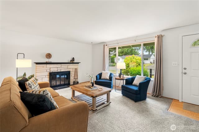 Property photo for 8811 187th Street NE, Bothell photo 4