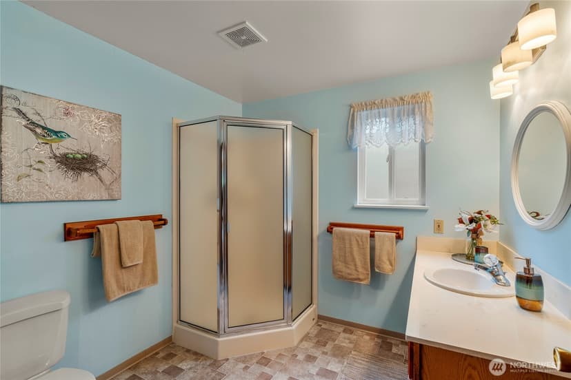 Property photo for 8811 187th Street NE, Bothell photo 15