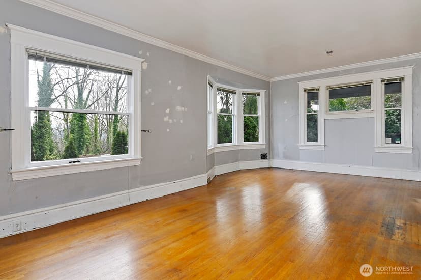 Property photo for 4729 Mount View Drive S, Seattle photo 6