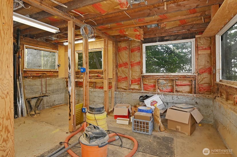 Property photo for 4729 Mount View Drive S, Seattle photo 18
