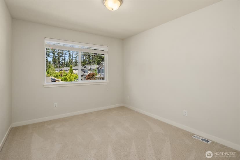 Property photo for 5402 165th Place SW, Lynnwood photo 25