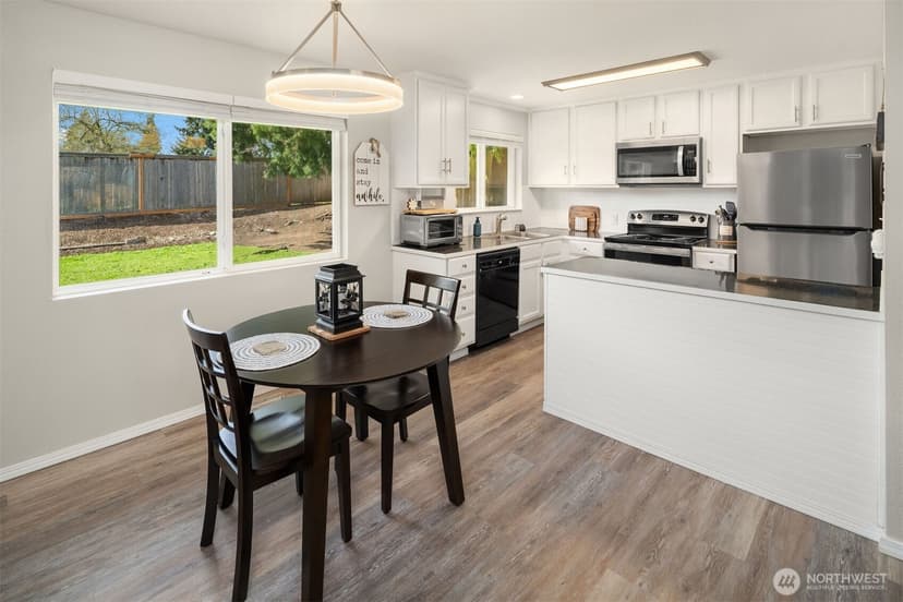 Property photo for 1067 Anacortes Avenue NE, Renton photo 6