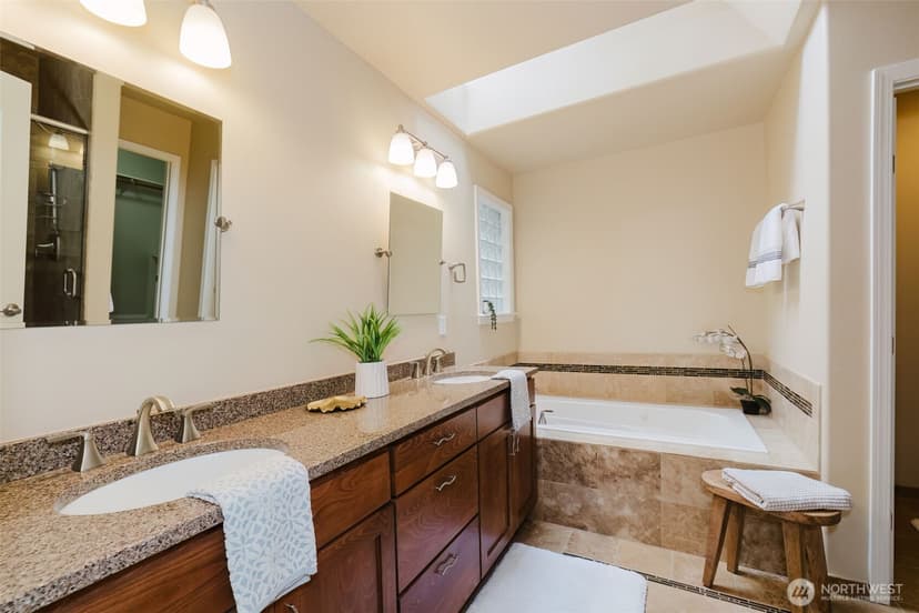 Property photo for 6961 Wentworth Avenue SW, Port Orchard photo 11