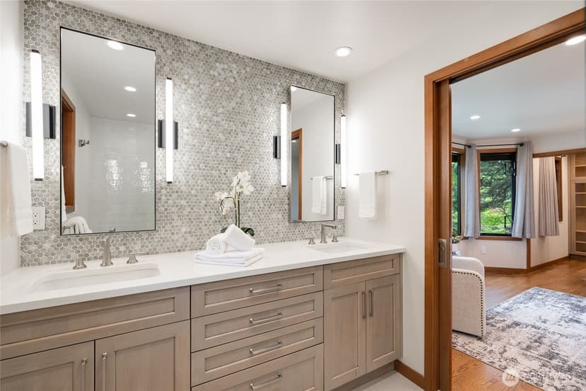Property photo for 5100 NE 55th Street, Seattle photo 19