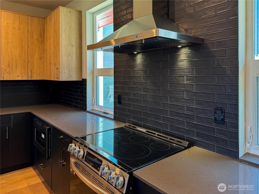 Property photo for 6905 42nd Avenue S #B, Seattle photo 3