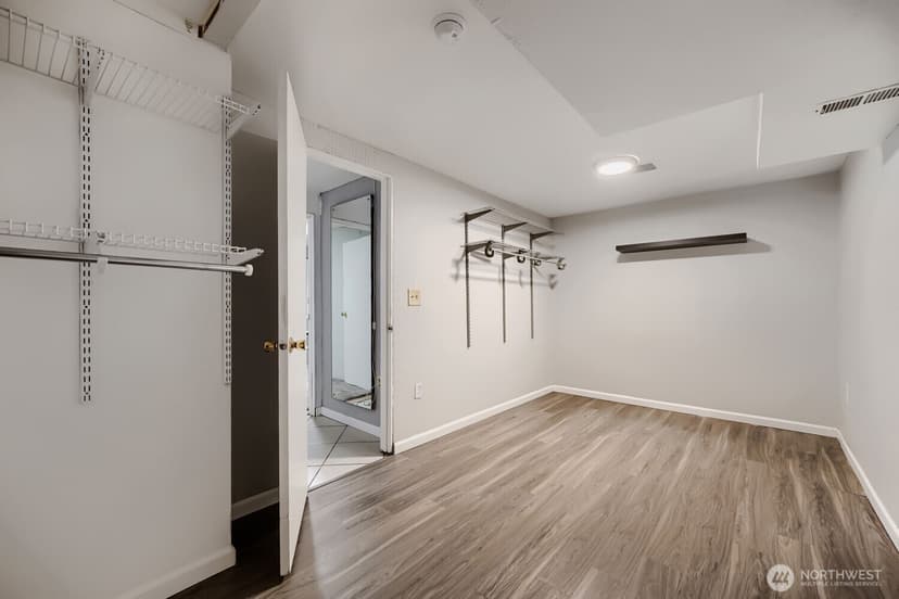 Property photo for 22941 105th Avenue SE, Kent photo 19