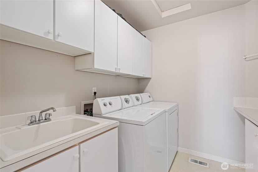 Property photo for 11633 SE 76th Court, Newcastle photo 26