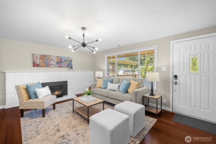 Property photo for 18218 Palatine Avenue N, Shoreline photo 4