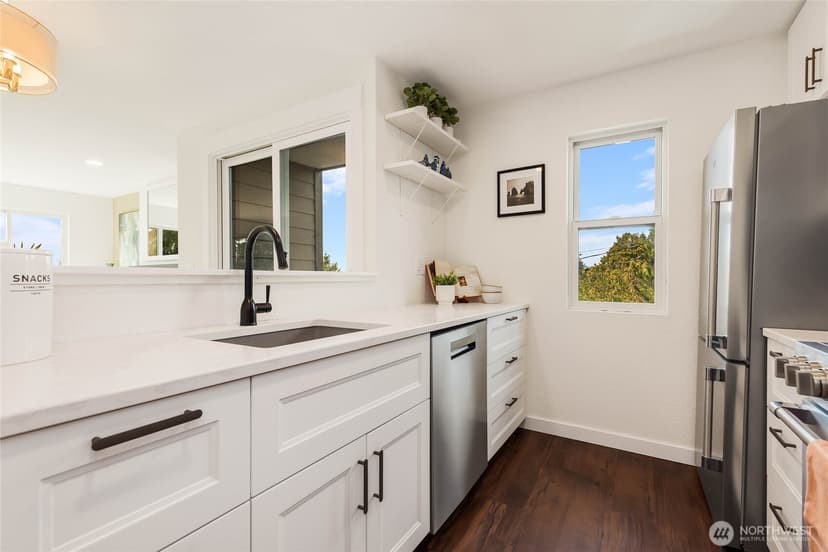 Property photo for 215 N 120th Street #301, Seattle photo 11