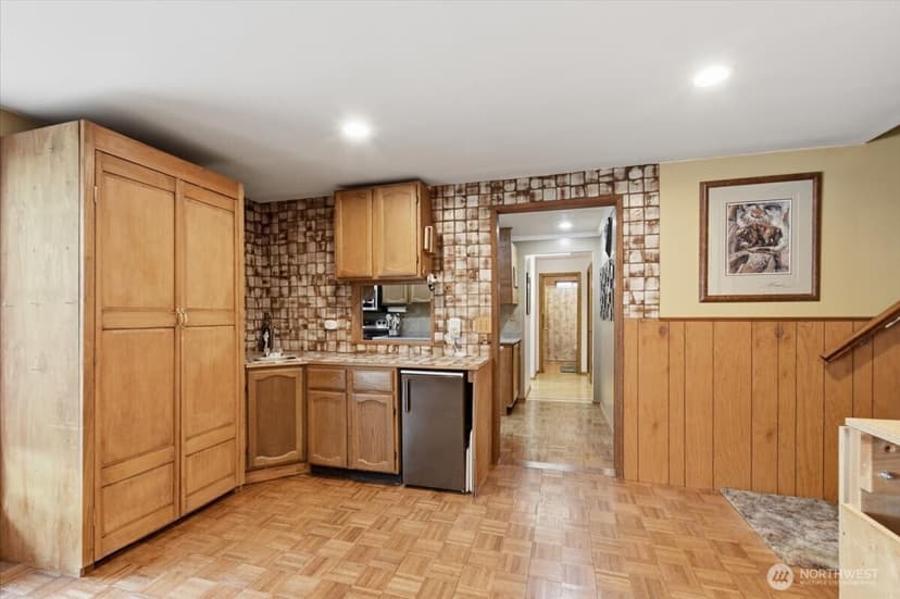 Property photo for 15621 84th Avenue NE, Kenmore photo 17