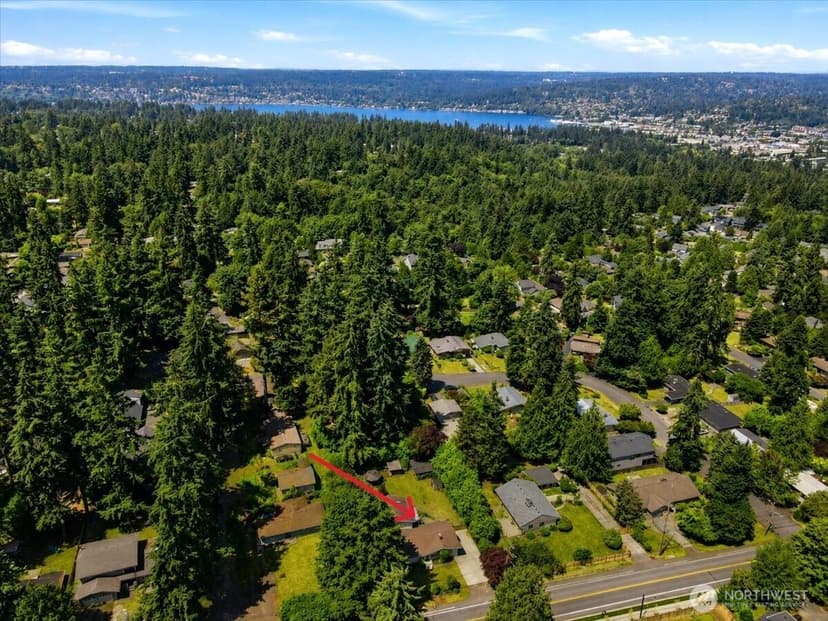 Property photo for 15621 84th Avenue NE, Kenmore photo 23