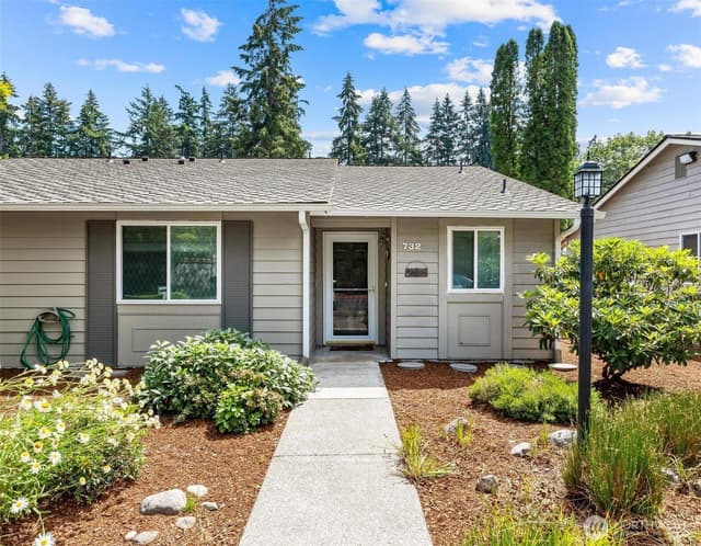 Property photo for 732 126th Avenue NE #109, Bellevue