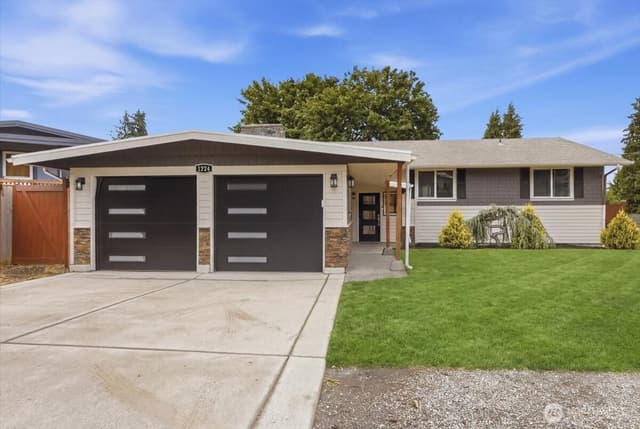 Property photo for 1724 N Narrows Drive, Tacoma photo 2
