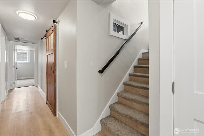 Property photo for 1724 N Narrows Drive, Tacoma photo 23