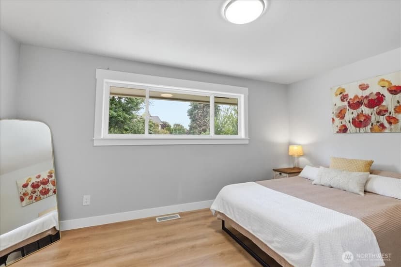Property photo for 1724 N Narrows Drive, Tacoma photo 17