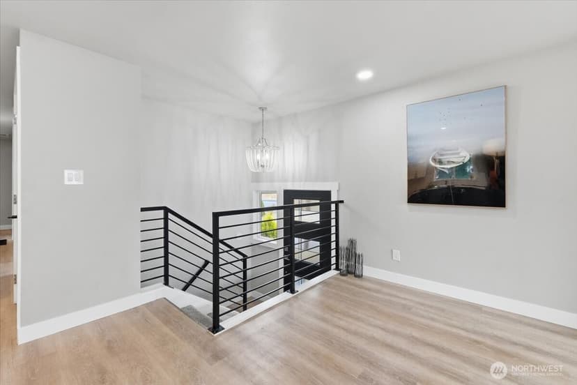 Property photo for 1724 N Narrows Drive, Tacoma photo 3