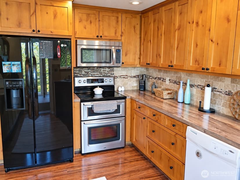 Property photo for 1712 145th Avenue SE, Snohomish photo 16