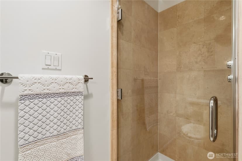 Property photo for 10045 NE 1st Street #327, Bellevue photo 24