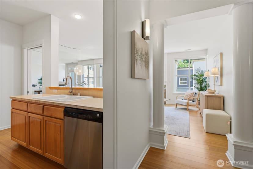 Property photo for 10045 NE 1st Street #327, Bellevue photo 14