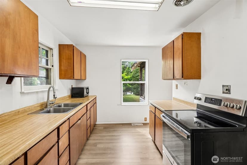 Property photo for 4849 48th Avenue SW, Seattle photo 7