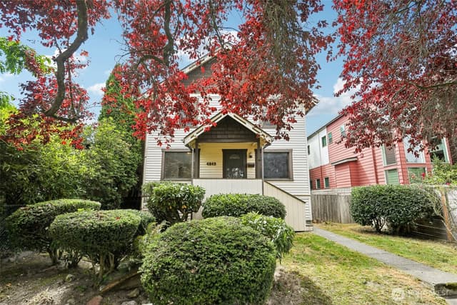 Property photo for 4849 48th Avenue SW, Seattle photo 2