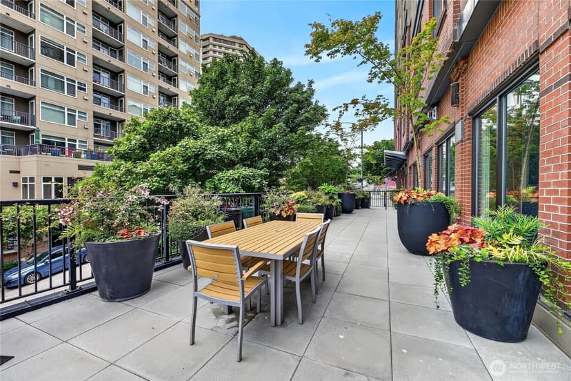 Property photo for 2721 1st Avenue #409, Seattle photo 32