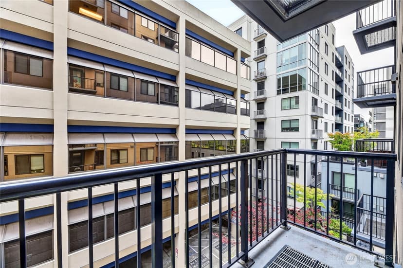 Property photo for 2721 1st Avenue #409, Seattle photo 11