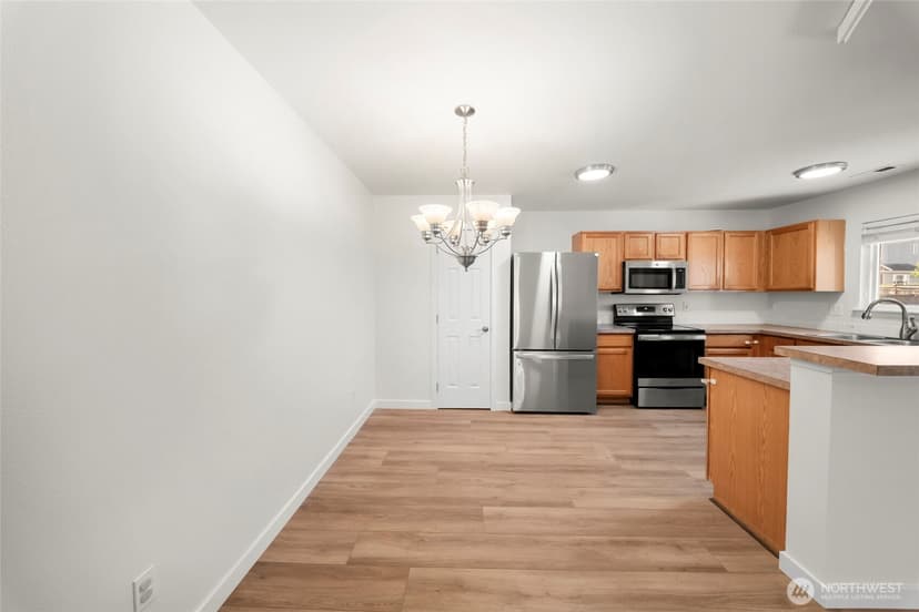 Property photo for 15804 131st Avenue, Puyallup photo 12