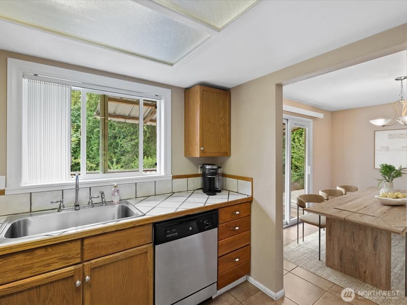 Property photo for 11905 2nd Drive SE, Everett photo 17